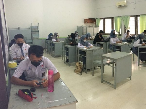 Penilaian Akhir Semester Ganjil Tahun Pelajaran 2021/2022 SMA Yayasan Pupuk Kaltim